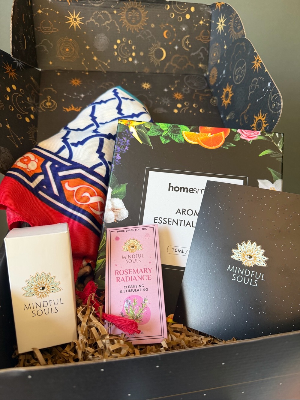 Aromatherapy Gift Set Meditation Scarf Essential Oils, Buddha NIB